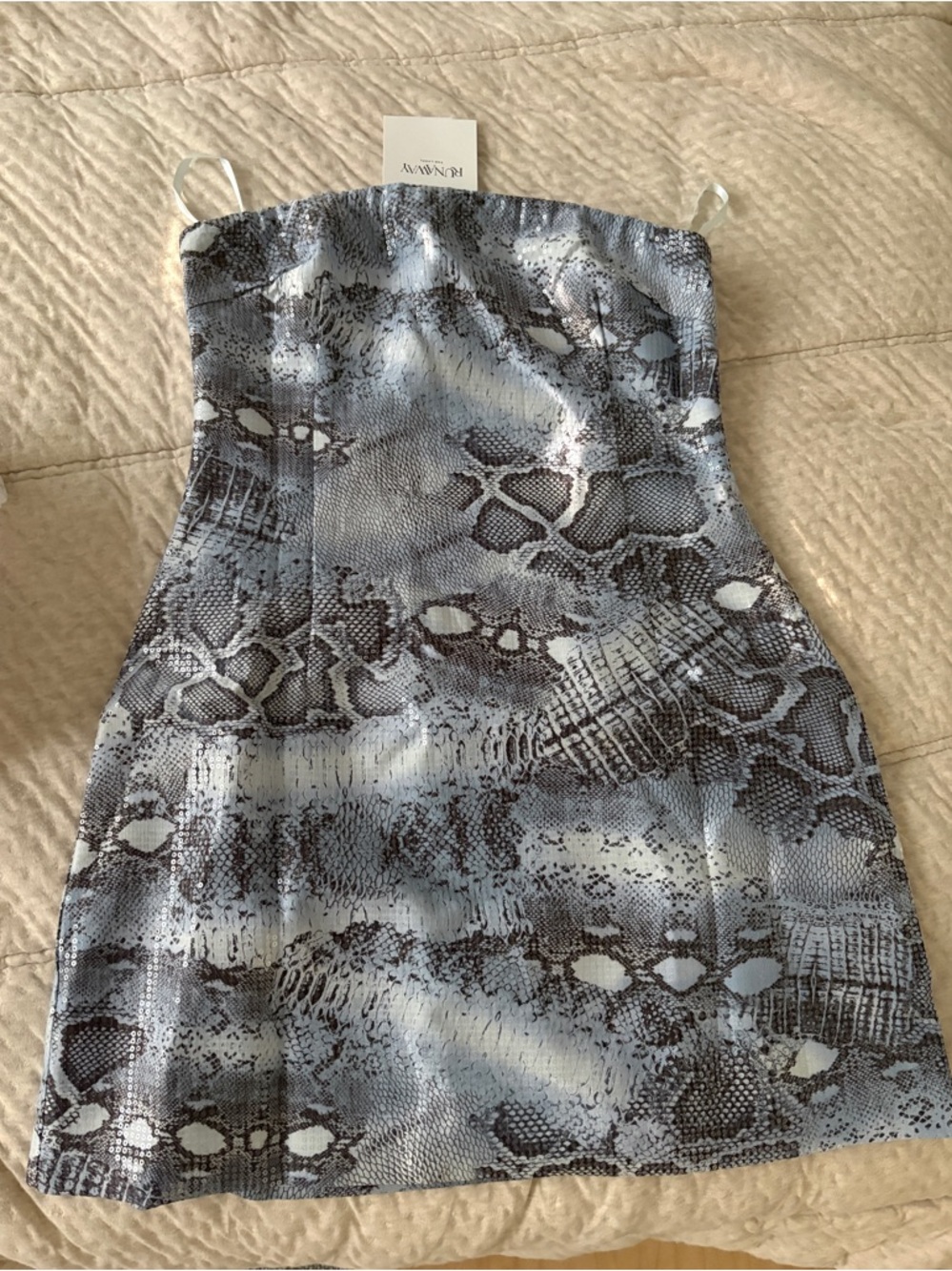 Reptile Pattern Pet Hideaway - Blue Gray